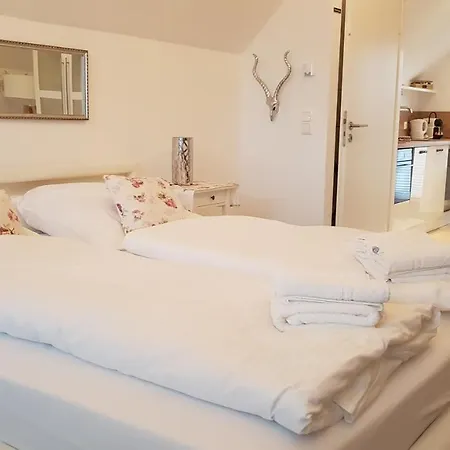 Apartment White Pearl